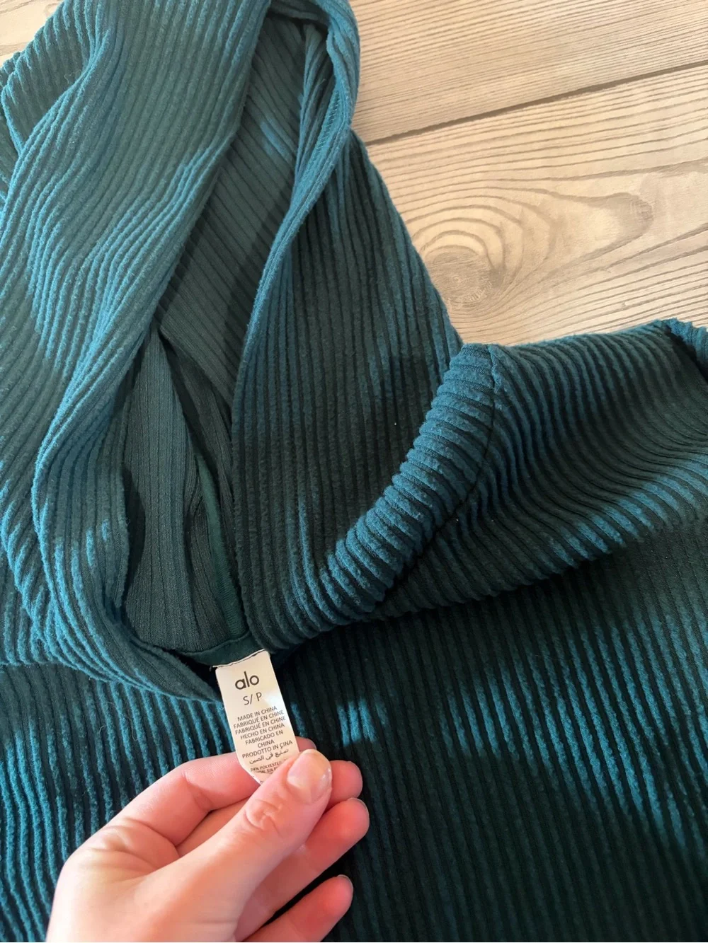 ALO Yoga Teal muse Ribbed Cropped Hoodie